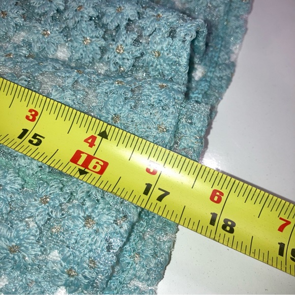 MPB Boutique blue lace top daisy pattern with dainty flowers buttons Size M - Picture 12 of 16